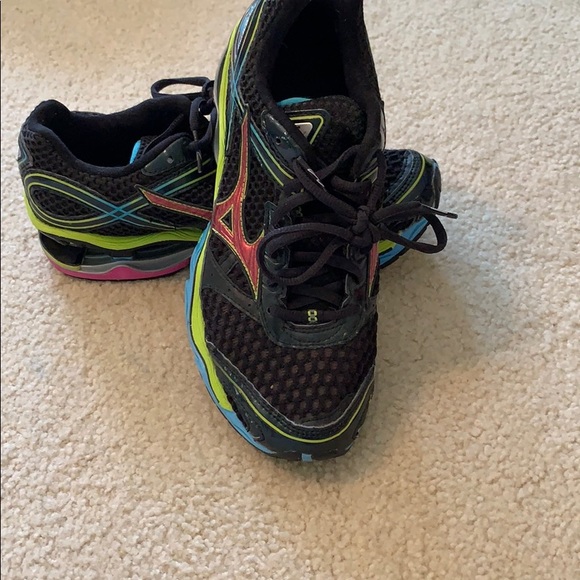 Mizuno Running - Picture 2 of 4